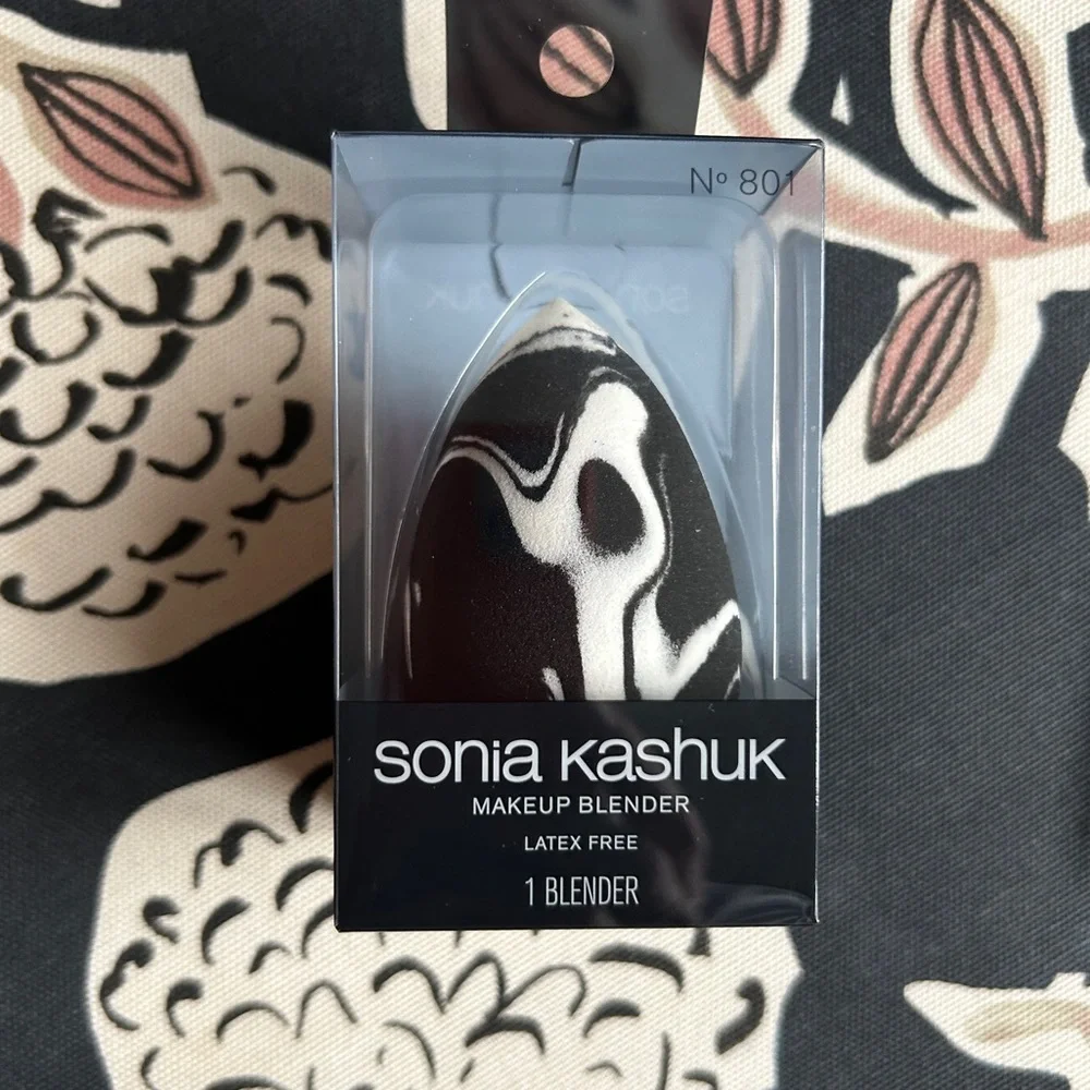 Sonia Kashuk Makeup Blender & Velvet Powder Puff Set New In Box